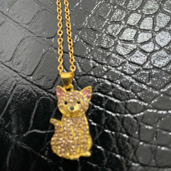 Cat Necklace/ Pendant Goldtone with Chain. Adorable ! - Picture 4 of 6